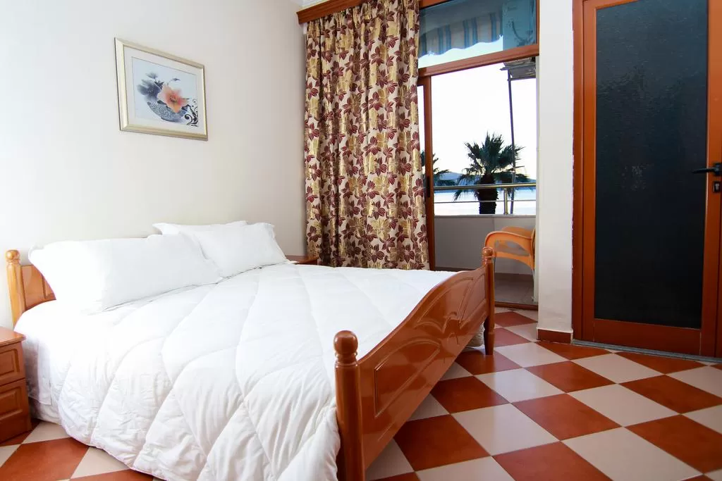 Florence 10 - STD DBL.jpg